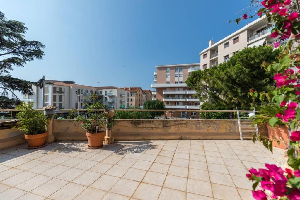 Appartement Grande Terrasse A Cote Monaco & Plage Saint-Antoine  المظهر الخارجي الصورة